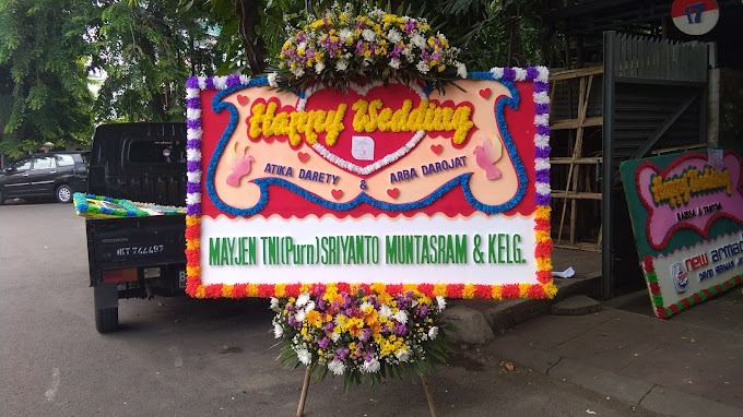 Toko Bunga di Kelapa Dua Wetan